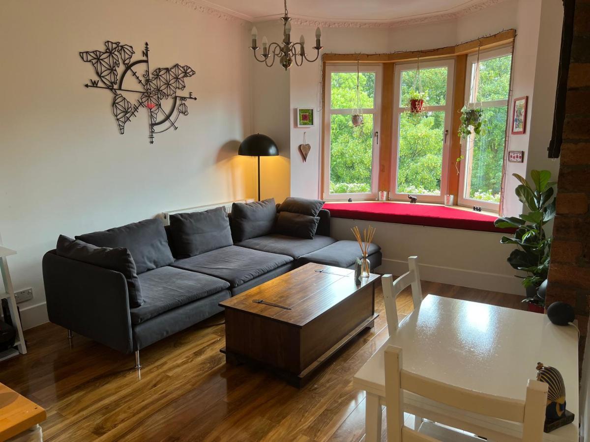 1 Bedroom Flat In Tolcross, Glasgow Top Floor. Exterior foto